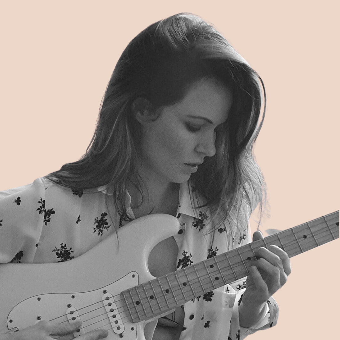 jess-chalker-indie-pop-musician-songwriter-press-shot.png