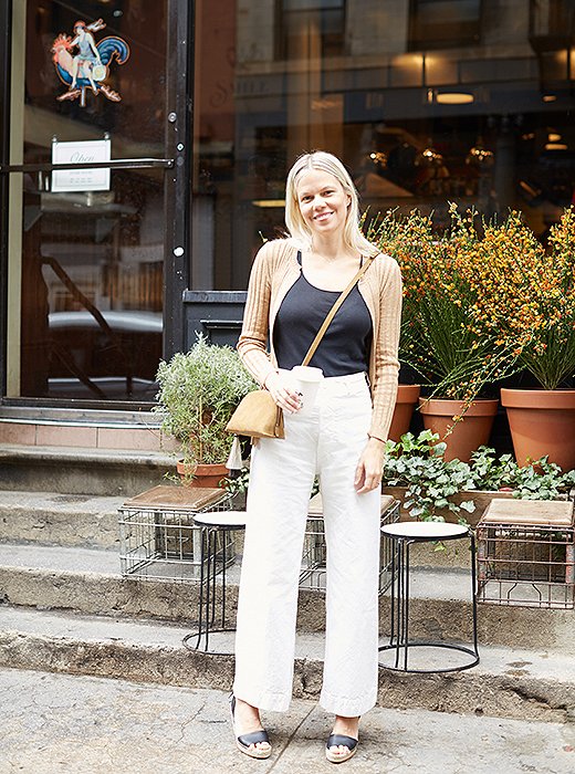 Jessie pops into a favorite café, The Smile to Go, for a cup of coffee. “The Smile has a lot of good, healthy options for breakfast. I like the eggs with kale that get baked into a muffin-type shape.”