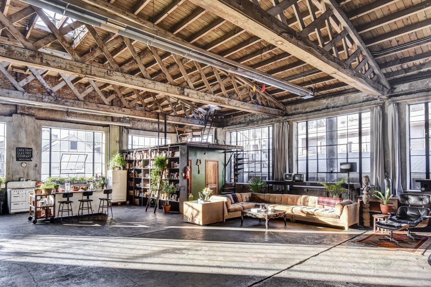 2nd Floor Daylight Loft