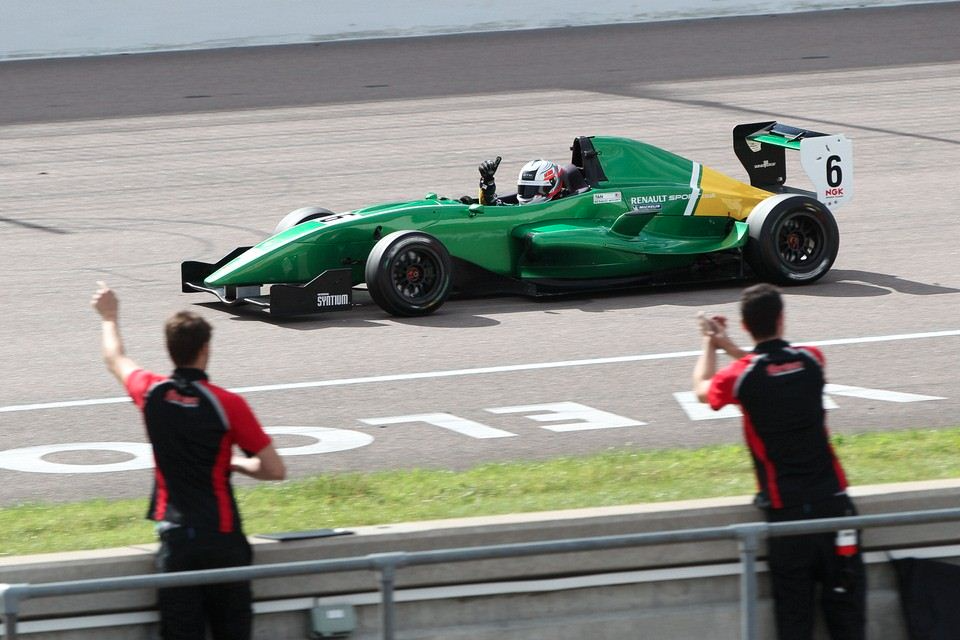 2013 - Formula Renault UK (4) .png