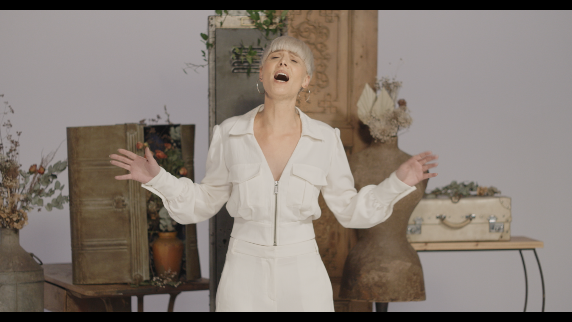 Mica Miller 'Girl' — Abi Timmins