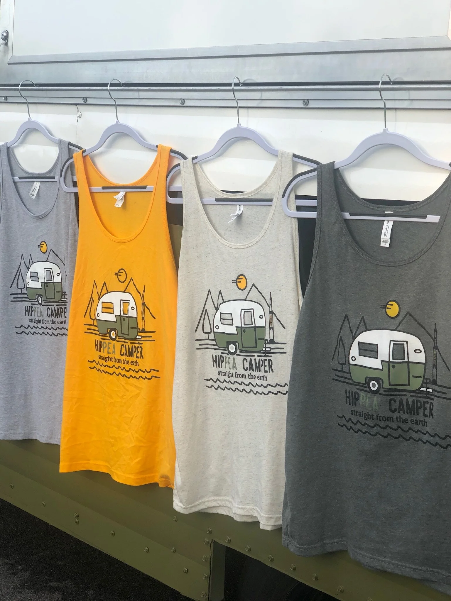 Hippea Tank Tops