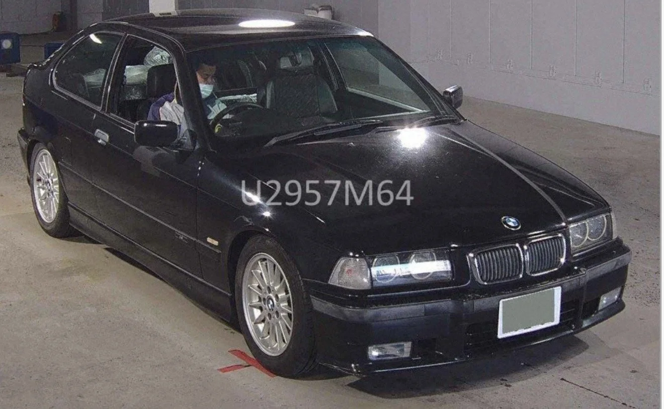 *Inbound* 2000 BMW 318ti M Sport
