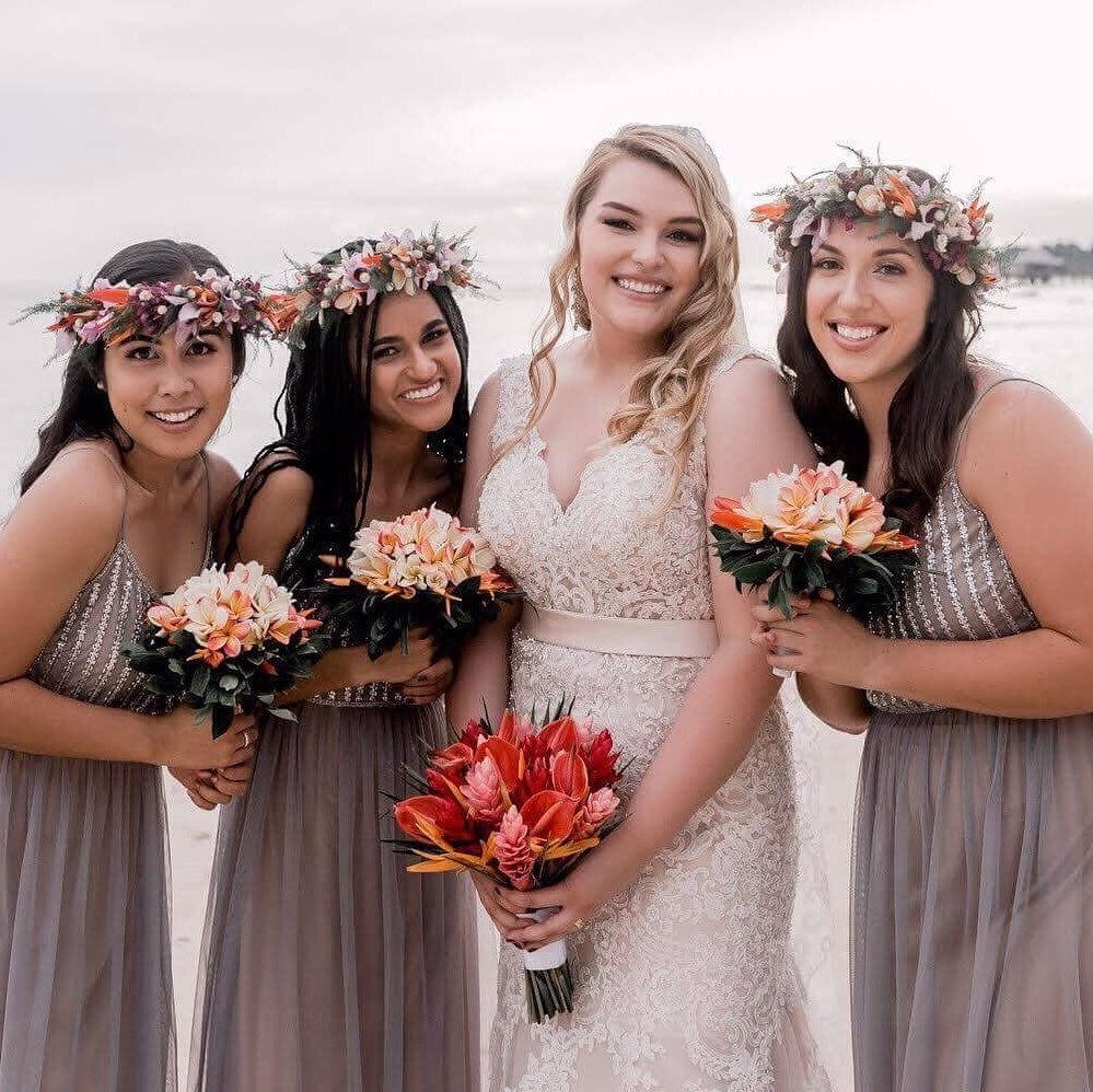 Living that bridesmaid life⁠⁠
⁠⁠
#tenzichacha⁠⁠
#bridesmaid⁠⁠
#gown⁠⁠
#wedding⁠⁠
#bouquet⁠⁠
#flowercrown⁠⁠
#smile⁠⁠
#flowers⁠⁠
#bridesquad⁠⁠
#foreverfriends