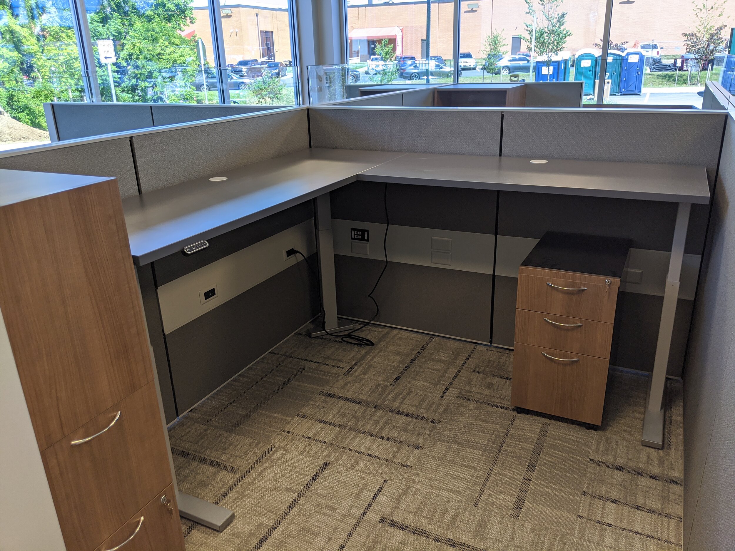   L Series  Table Base 6’ x 6’ WorkStation T-Style Foot 