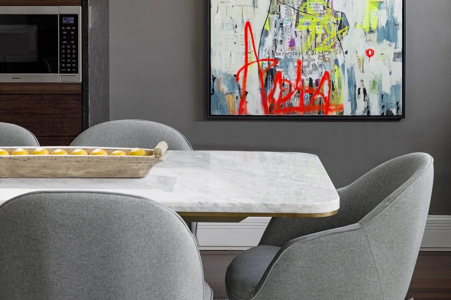 Contemporary Loft Design with Contemporary Art