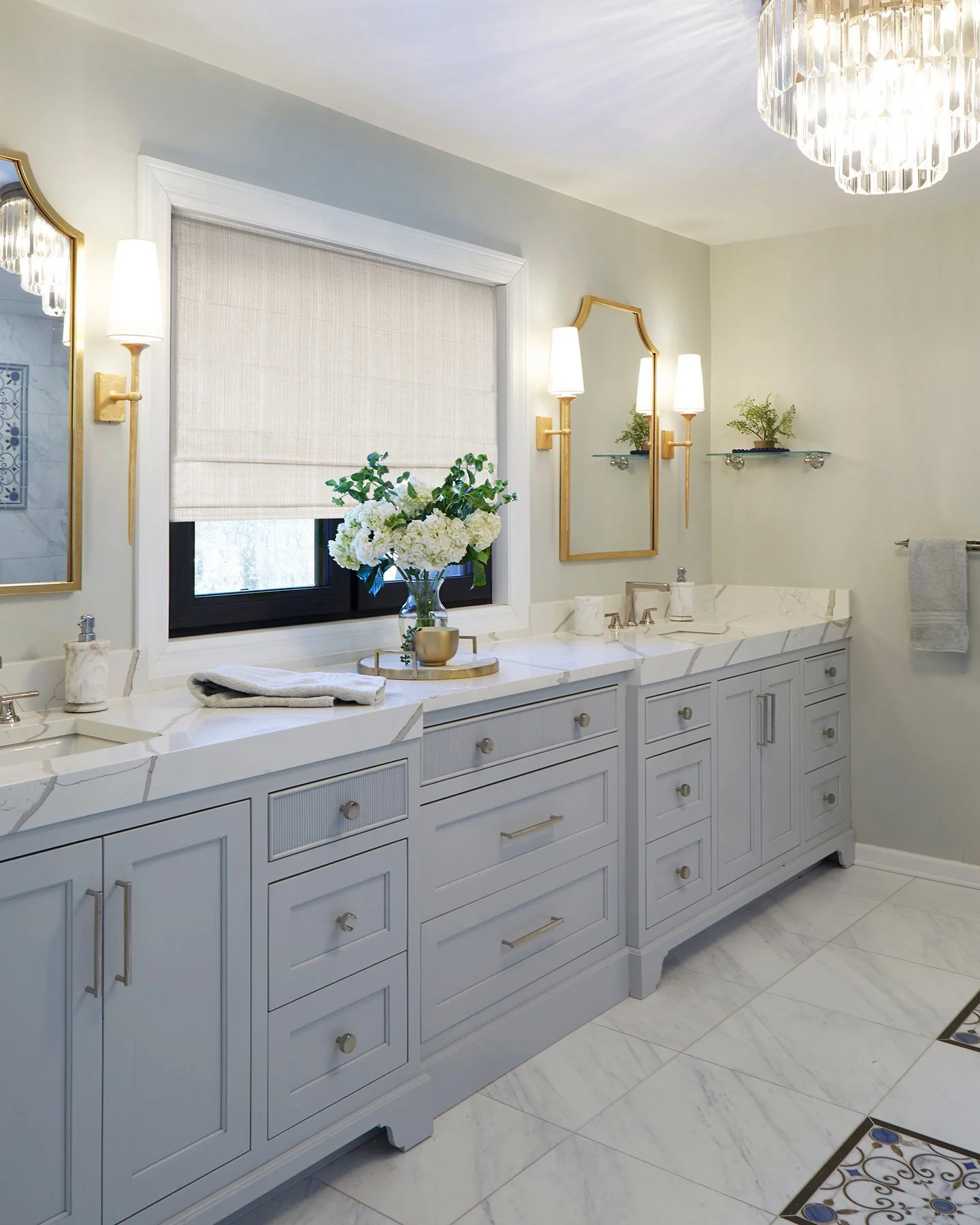 𝐐𝐮𝐢𝐞𝐭 𝐩𝐫𝐞𝐜𝐢𝐬𝐢𝐨𝐧.⁠
⁠
Surfaces carry a softness that allows light to move without resistance, keeping the room open and easy to read. The palette stays controlled, letting proportion and placement define the experience. Nothing competes. 