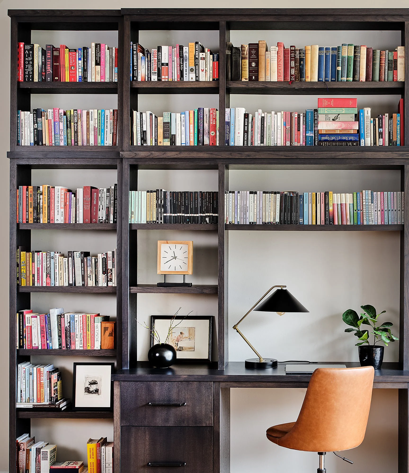 Modern Loft: bookshelf detail