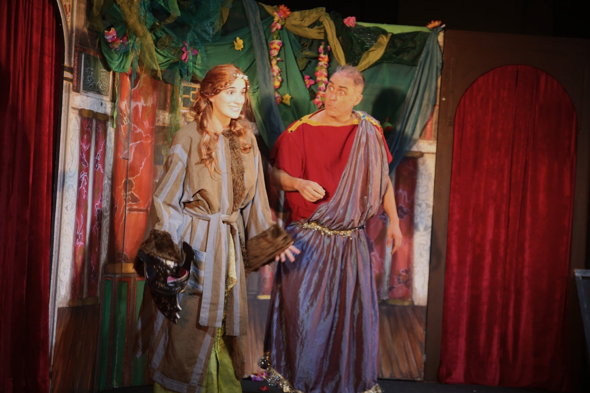 Shakespeare can't believe it! 'Her Ladyship' wants to see the play again... but shorter? 

 #educationaltheatre #childrenstheater #theatre #musicaltheater #childrenstheatre #educationaltheater #teatroeducativo #performingarts #theatreineducation #mus