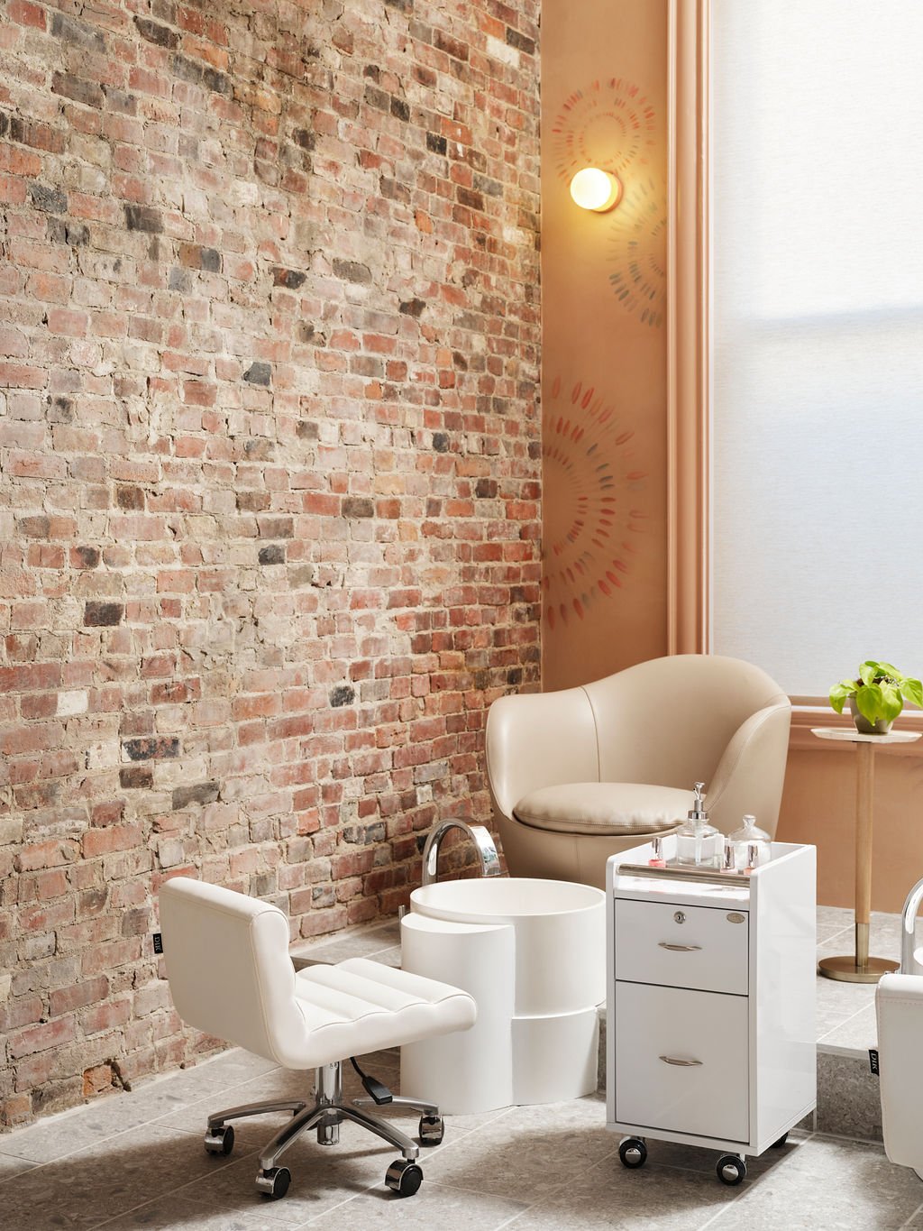 bespoke_wallpaper_danica_andler_polish_salon_nailartwallpaper.jpg