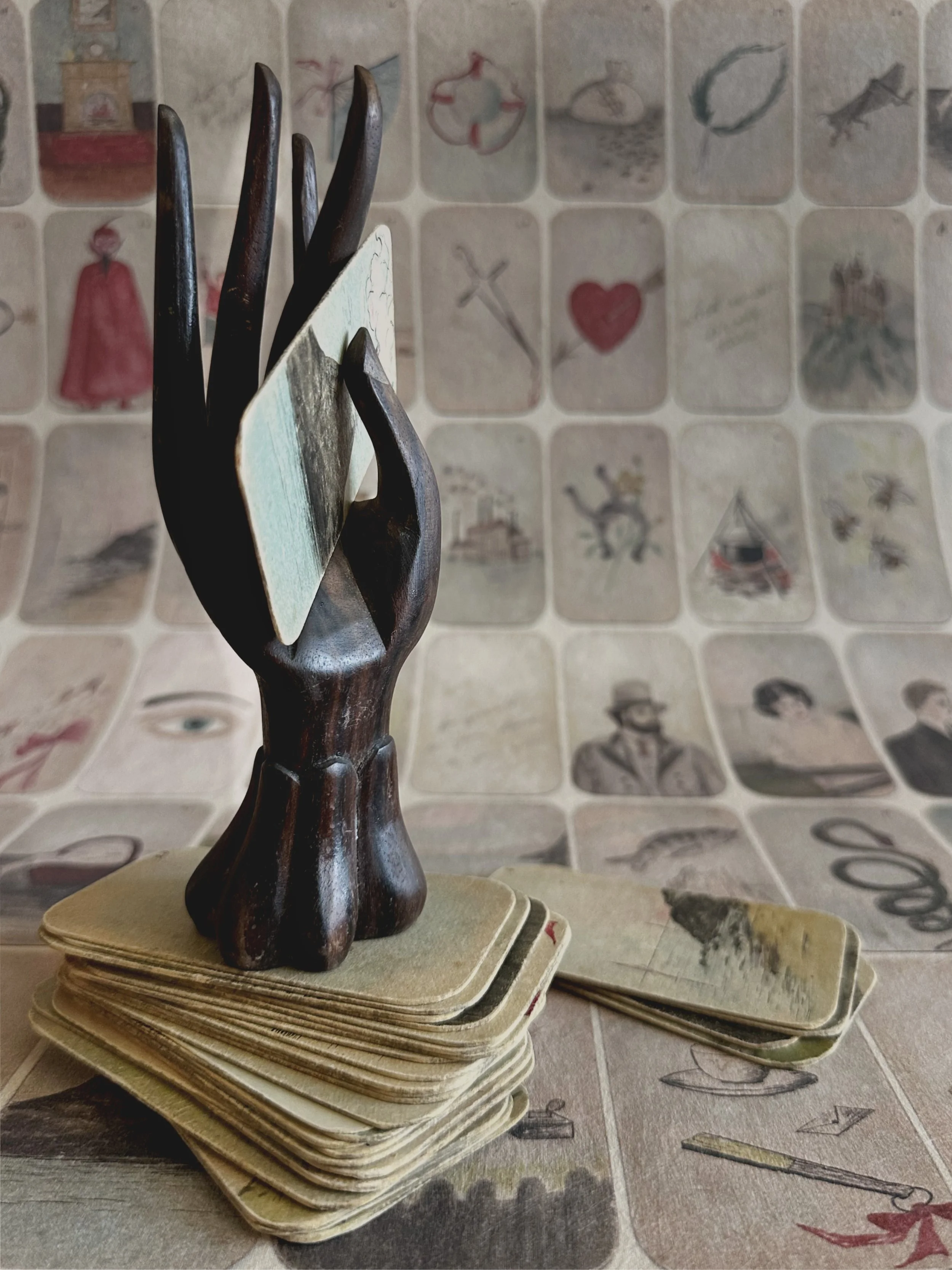 fortune-telling-cards-wallpaper-hand.jpg
