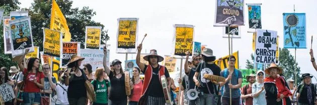 Dec 2, 2016 - Canadian Prime Minister Trudeau Approves Two Major Tar Sands Pipelines