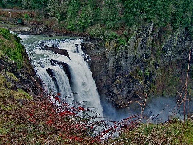 Snoqualmie Tribe concerned with unregulated air traffic at Snoqualmie Falls