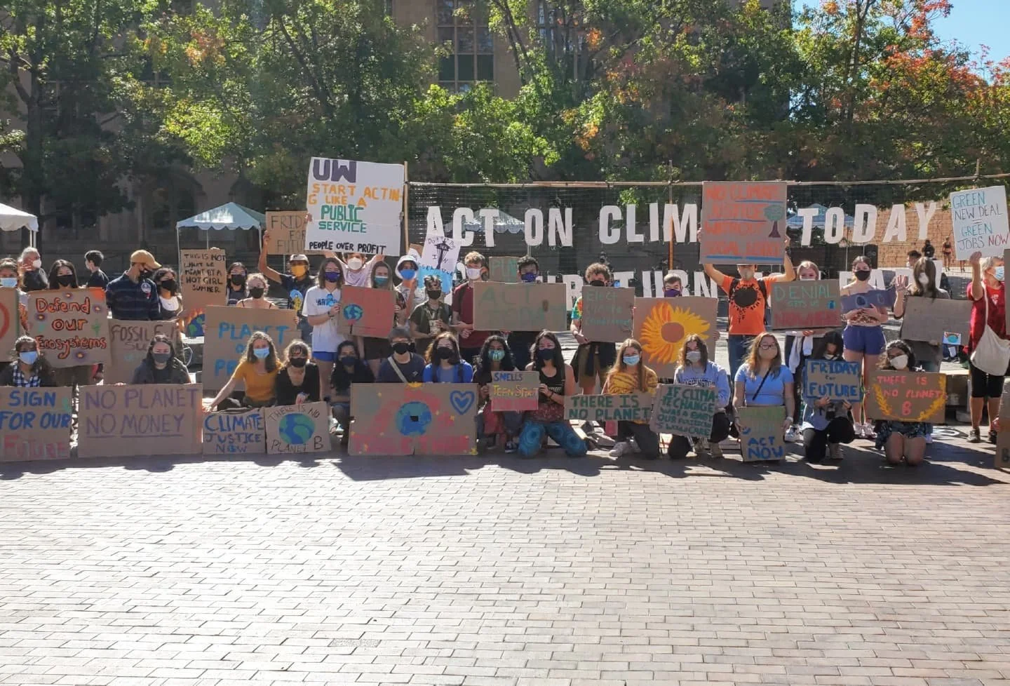University of Washington Students Protest Fossil Fuel Involvement in Campus Career Center