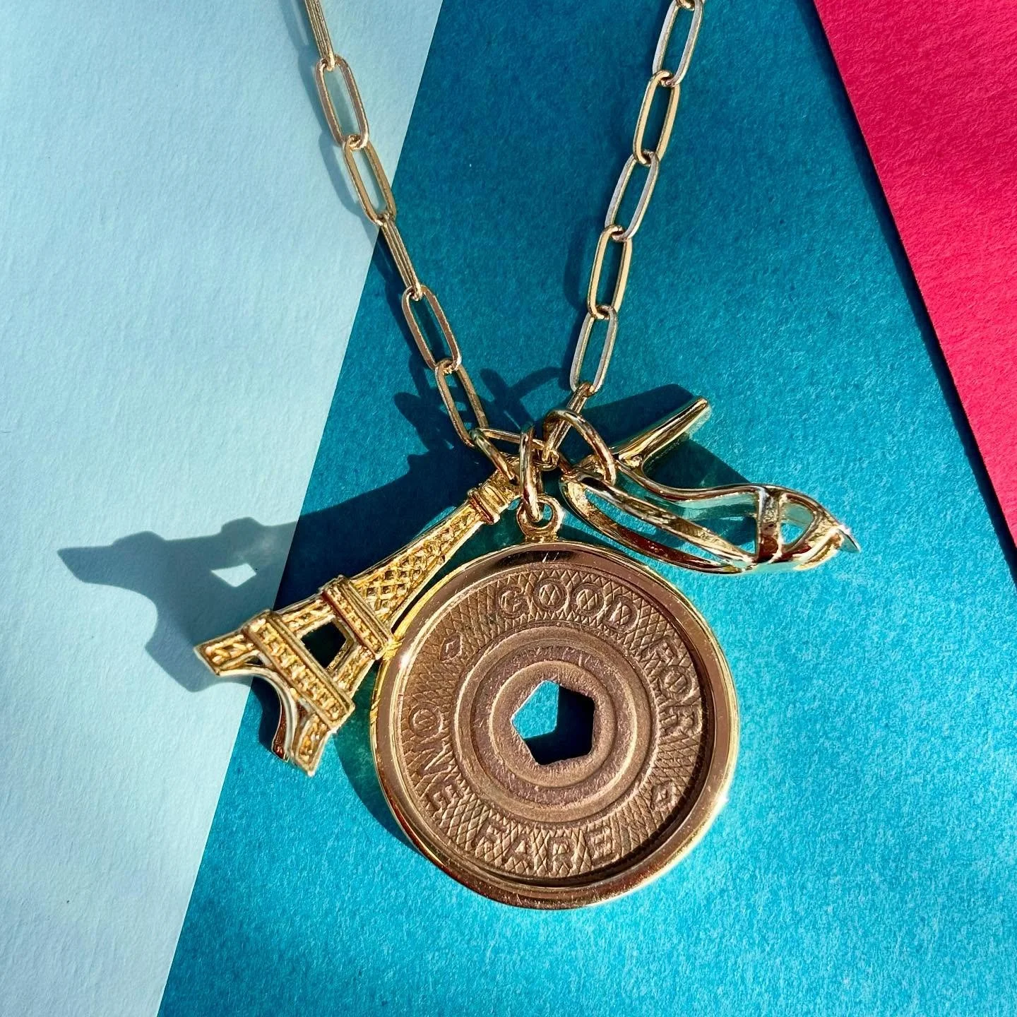 For the fashionista - as a former accessories editor who truly believes accessories (and jewelry) complete the look - I was over the moon to find this vintage shoe charm in silver. ✨ We made a mold and cast it in gold to add to our collection. It&rsq