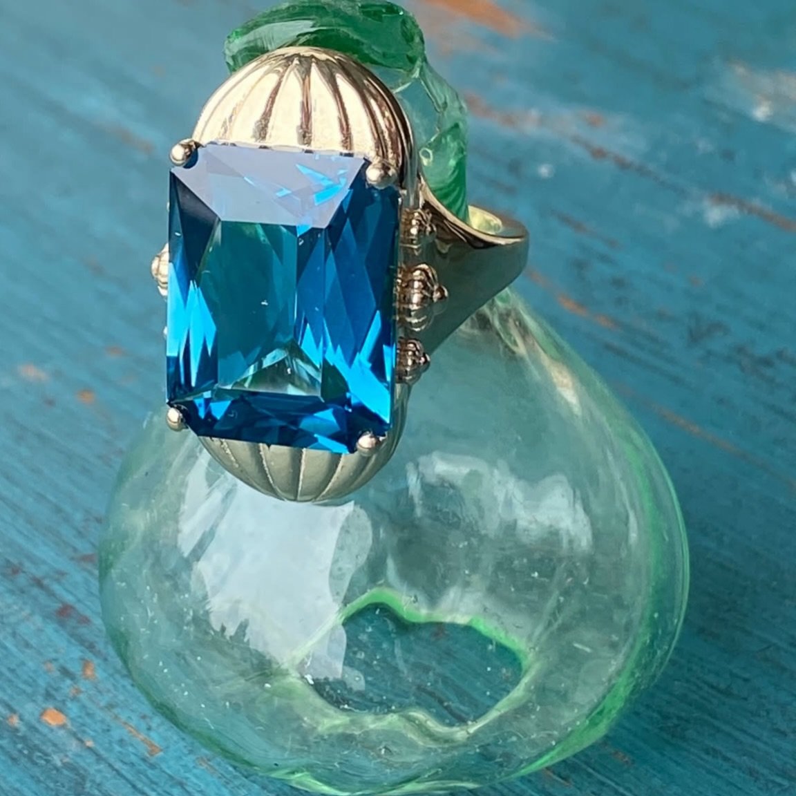 True blues: The FOB cocktail ring in London blue topaz. 💙