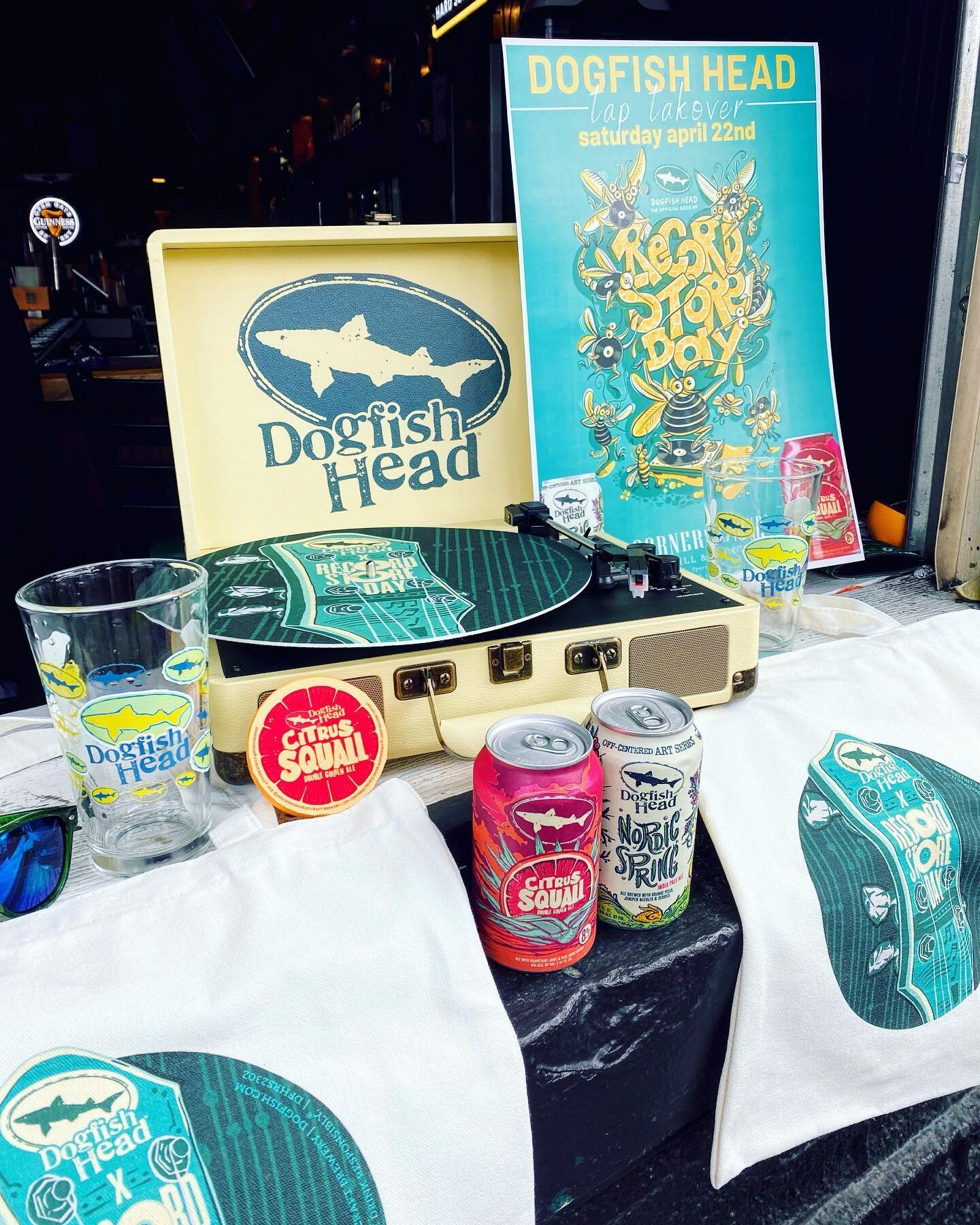 Win this custom Dogfish Head record player!🎵🤗 
Saturday 5-7pm, come join our @dogfishhead tap takeover to celebrate Record Store Day!

*keep the pint glass w first purchase while supplies last*