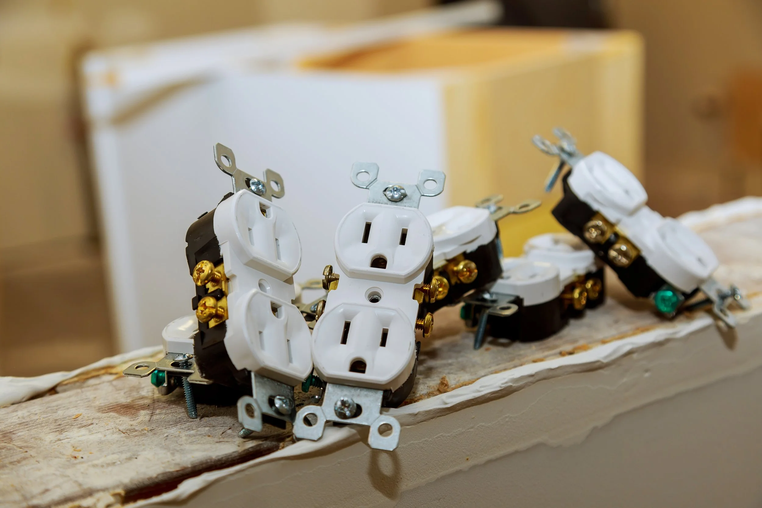 When to Call a Professional: Dealing with Faulty Electrical Outlets