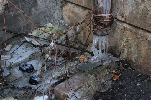 Winter Plumbing Tips: Protecting Your Pipes from Freezing