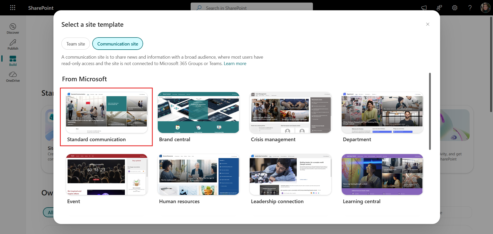 Selecting the Standard communication site template for a SharePoint intranet