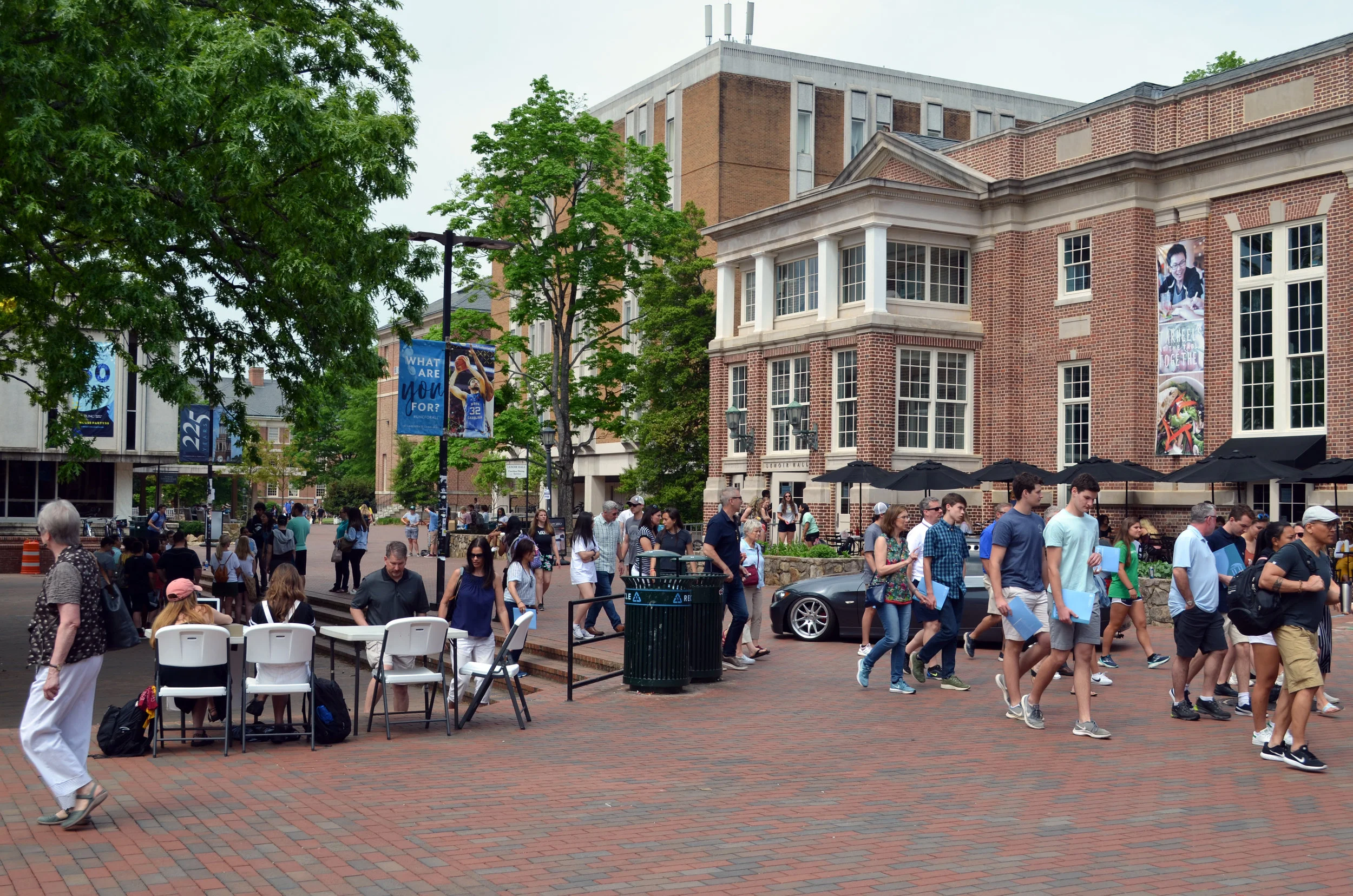 UNC-CH-The Pit-5-DSC_0356.JPG