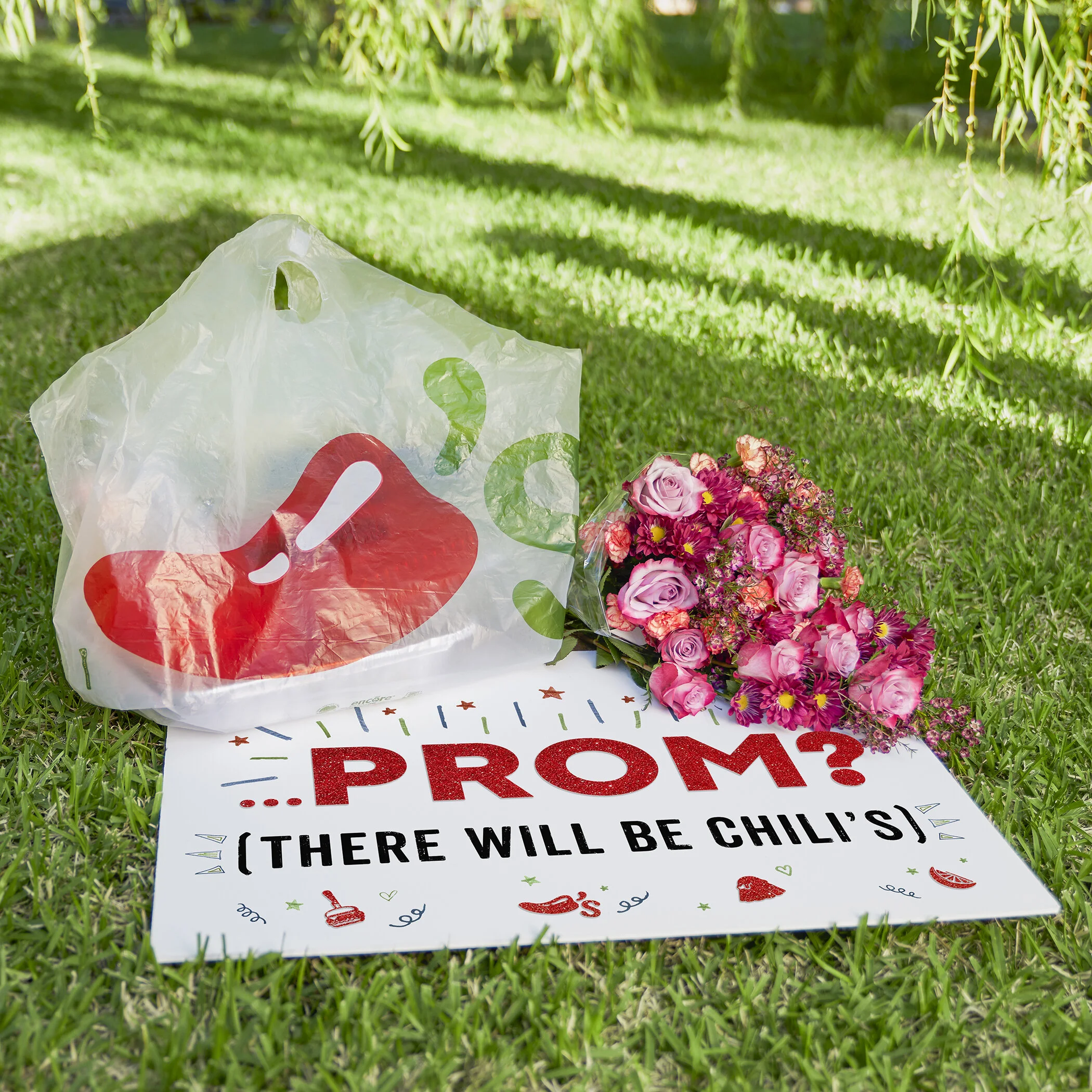 chilis prom-red-v3.jpg