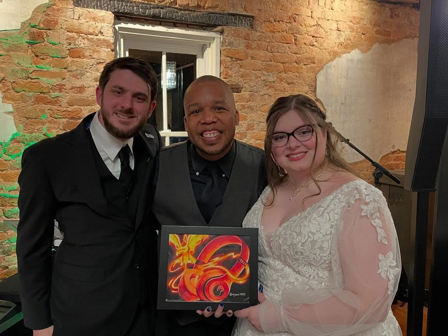 I have been soo crazy busy to post; I will do better, but shoutout to Cameron &amp; Lindsey! Amazing Thurs wedding &amp; playlist Cameron! Lindsey the talented bride with some DJ artwork for me!!!! My heart is full!!! 💯🙌🏽🙏🏽💥🕺🏽#atlantaweddingd