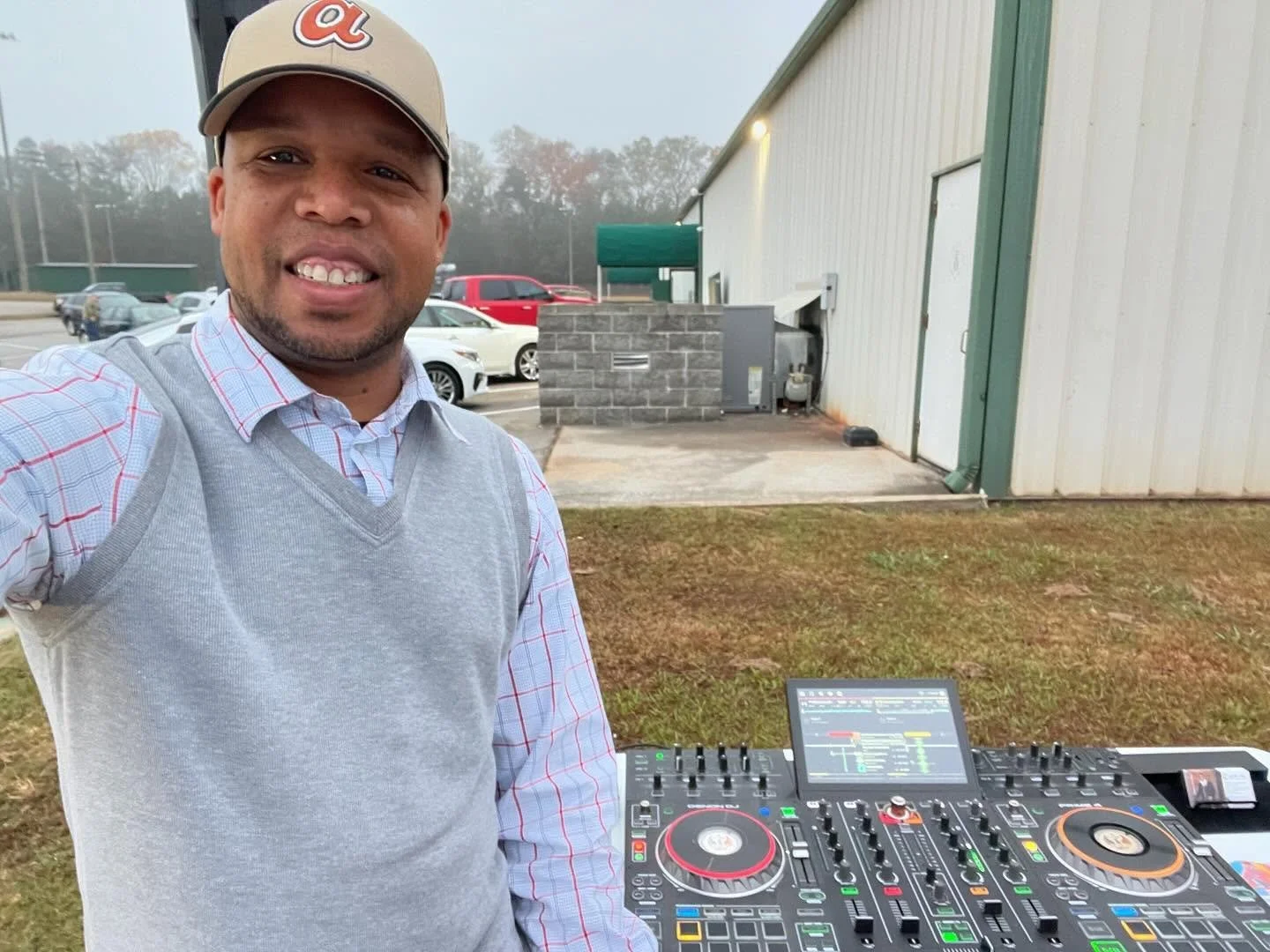 Soundcheck! First DJ location! Get out there and vote!! #djsathepollsga #djdre1800🎧