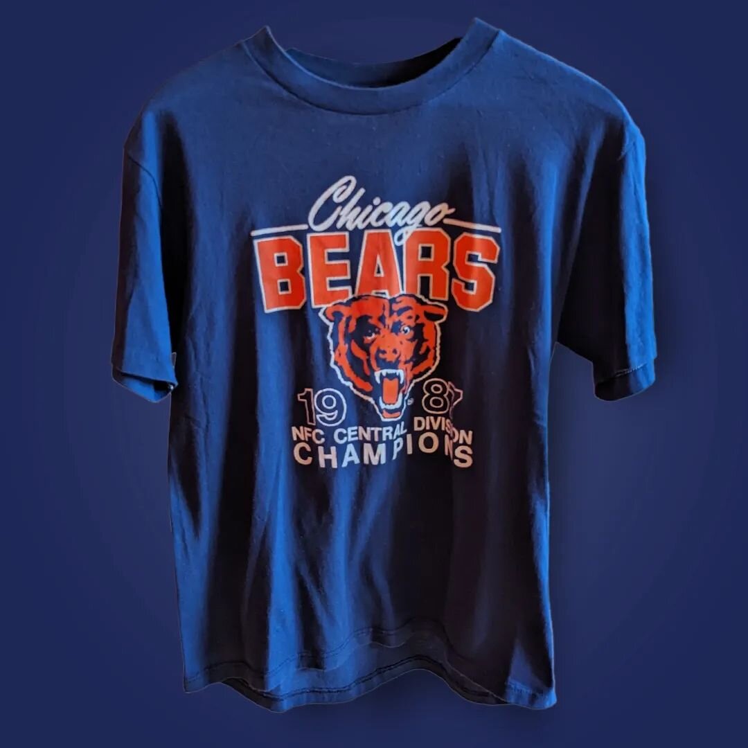 Tee-Shirt Stock Up! - It's Superbowl week and once again the Bears 🐻 are no where near the big game. Pretend it's the 1980's again with this 1987 Central Division Champs shirt or any of these other fine vintage finds. -- Thanks for the haul @gr8cust