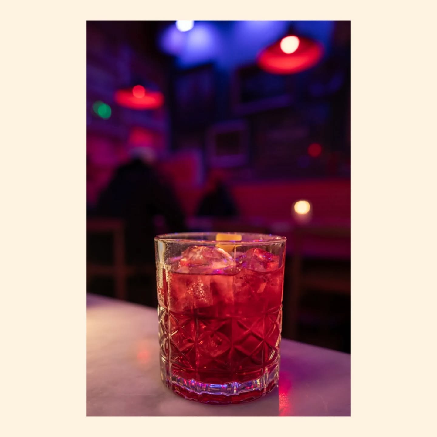 Winter brings the return of the "Red October" !
---------------------------------
Kyro Pink Gin // Unico Yuzu Vermouth // Giffard Rhubarb // Hibiscus Syrup // Peychaud's Bitters