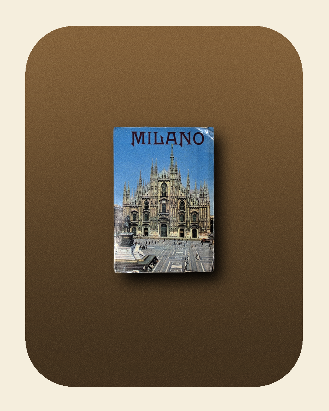 0226-05-015_Milano postcard booklet.png