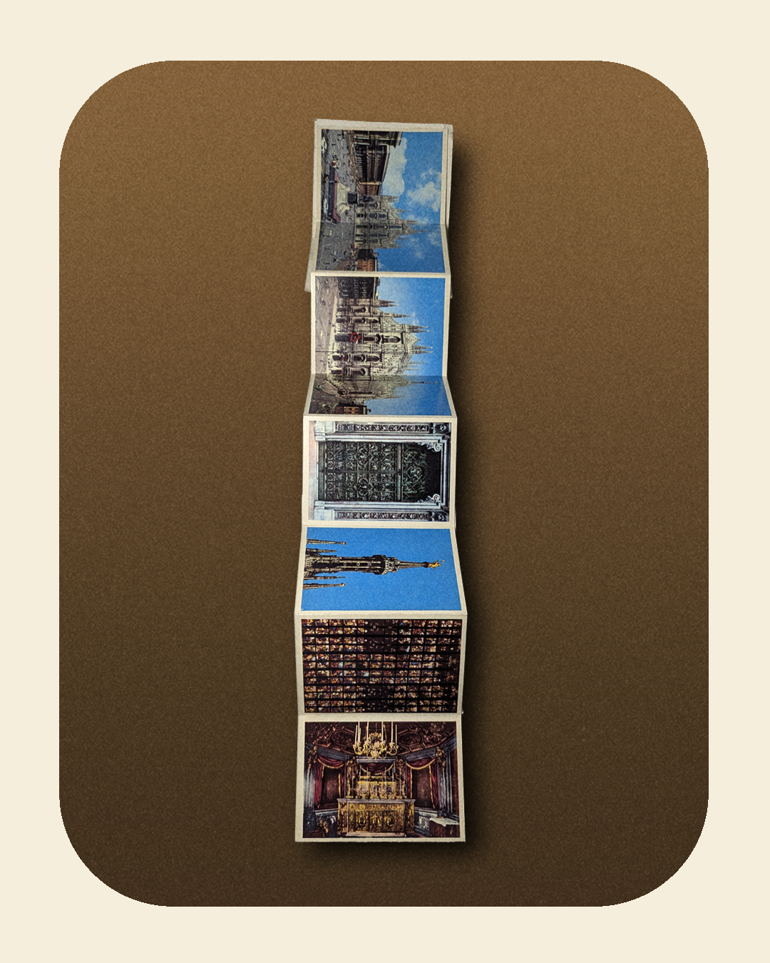 0226-05-015_Milano postcard booklet_2.png