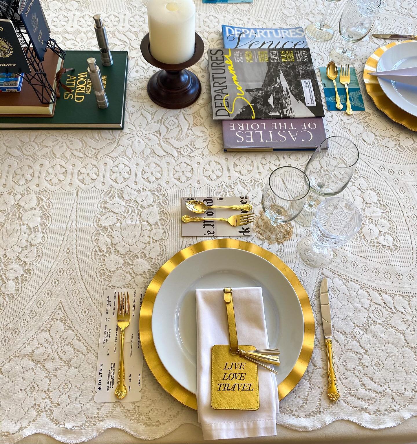 Oh! The places you&rsquo;ll go!
I had so much fun setting up this simple travel theme table.✈️

#decor #travel #tablesetting #tablesettingideas