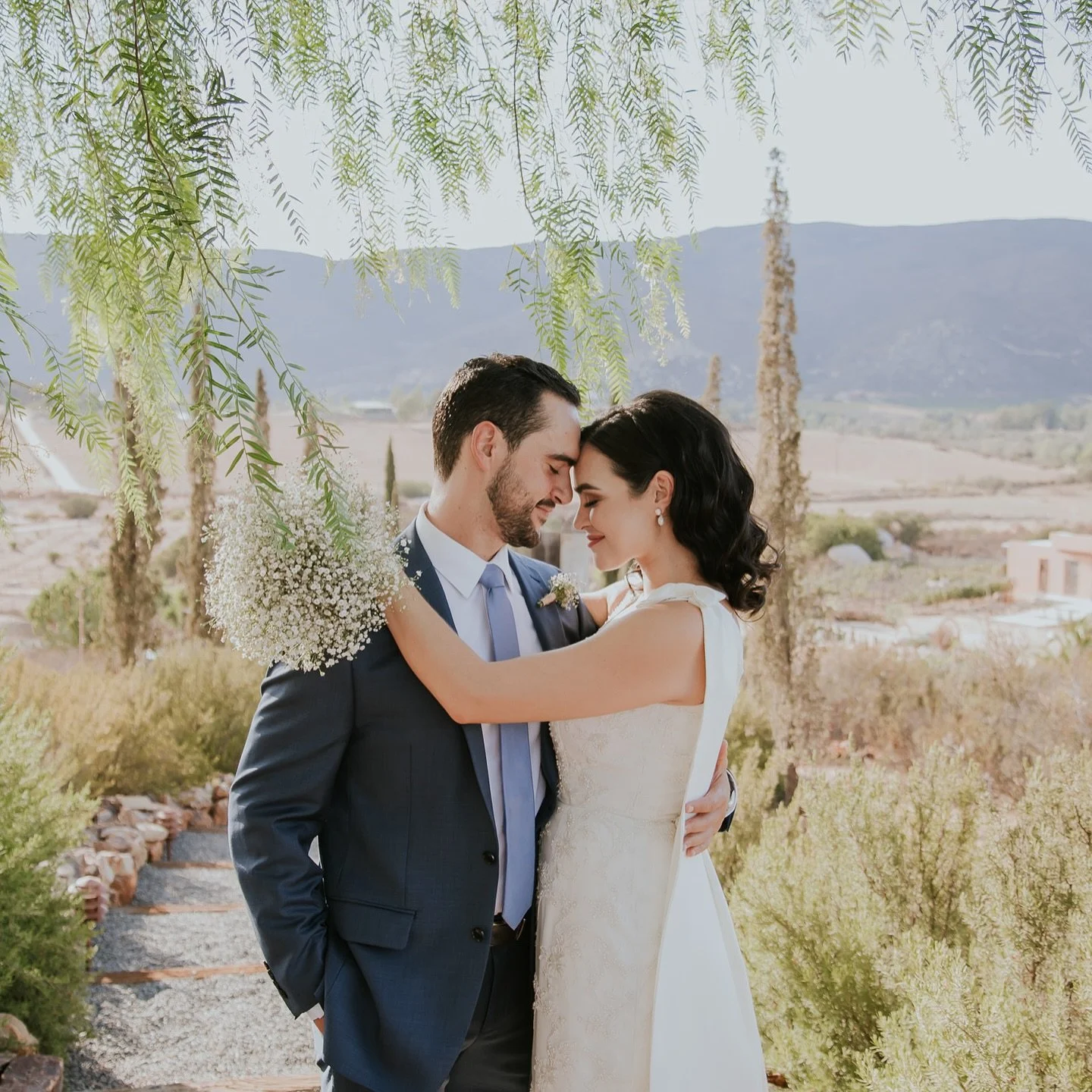 Un 7 de Septiembre de hace dos a&ntilde;os. 
Nos dijimos s&iacute;, para siempre si.

Venue @hotel_lavilladelvalle 
Decor @rusticoeventos 
Photography @baeriweddings 
Dress @hechoconcheche 
Ceremony @blanca.armonia