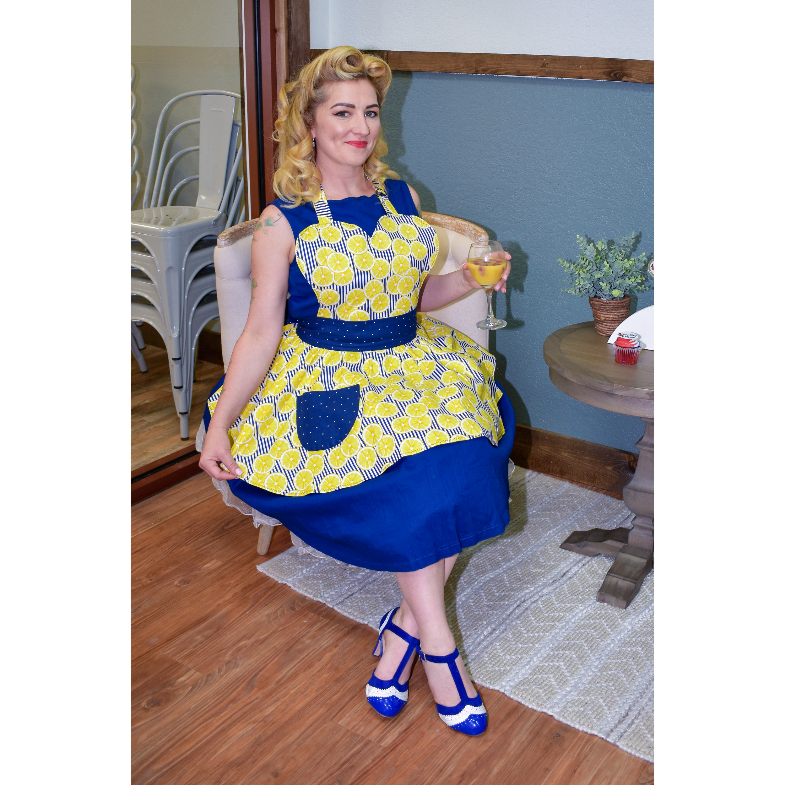 Navy Stripe Lemon Model.png