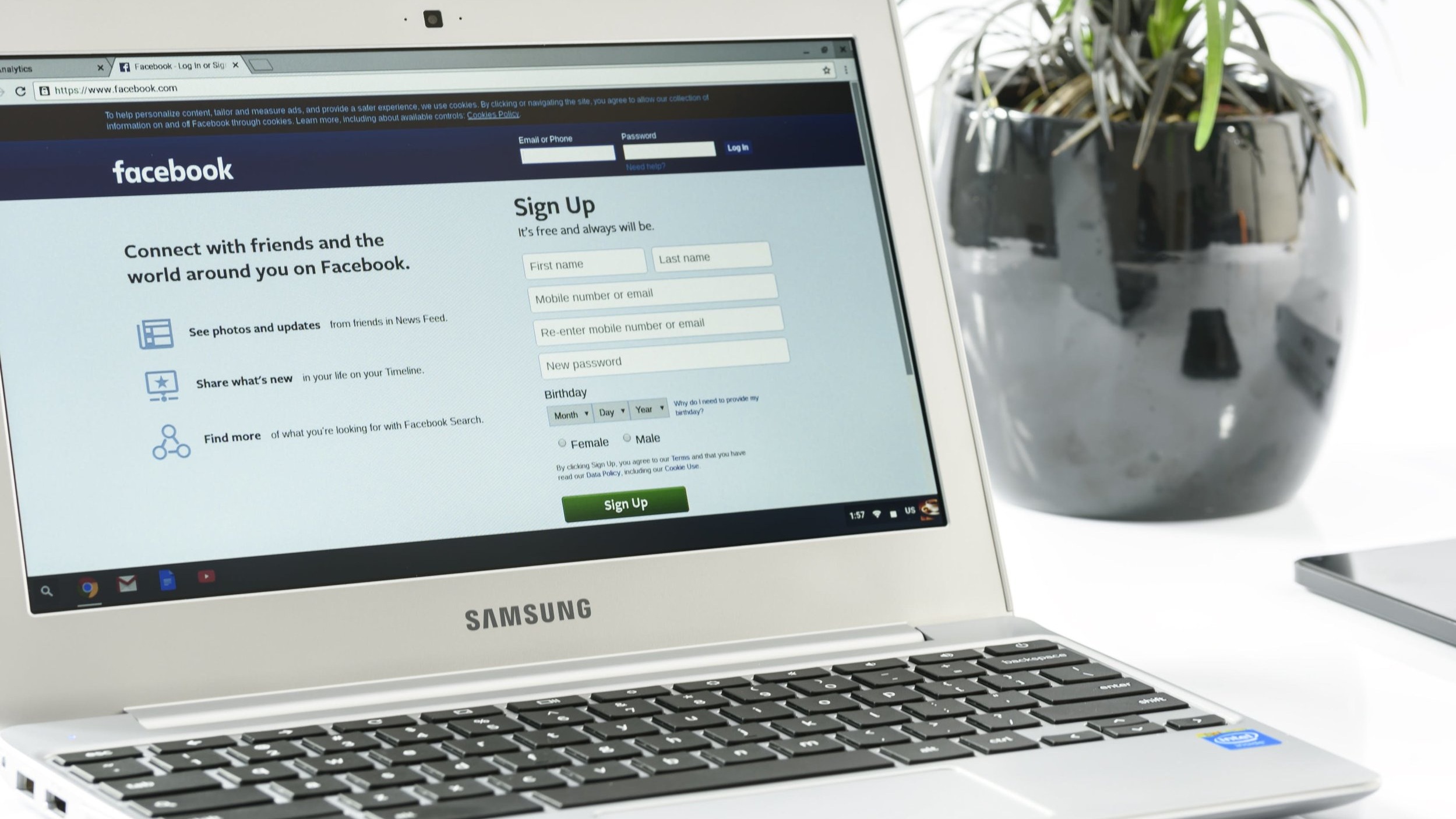 samsung laptop.jpeg