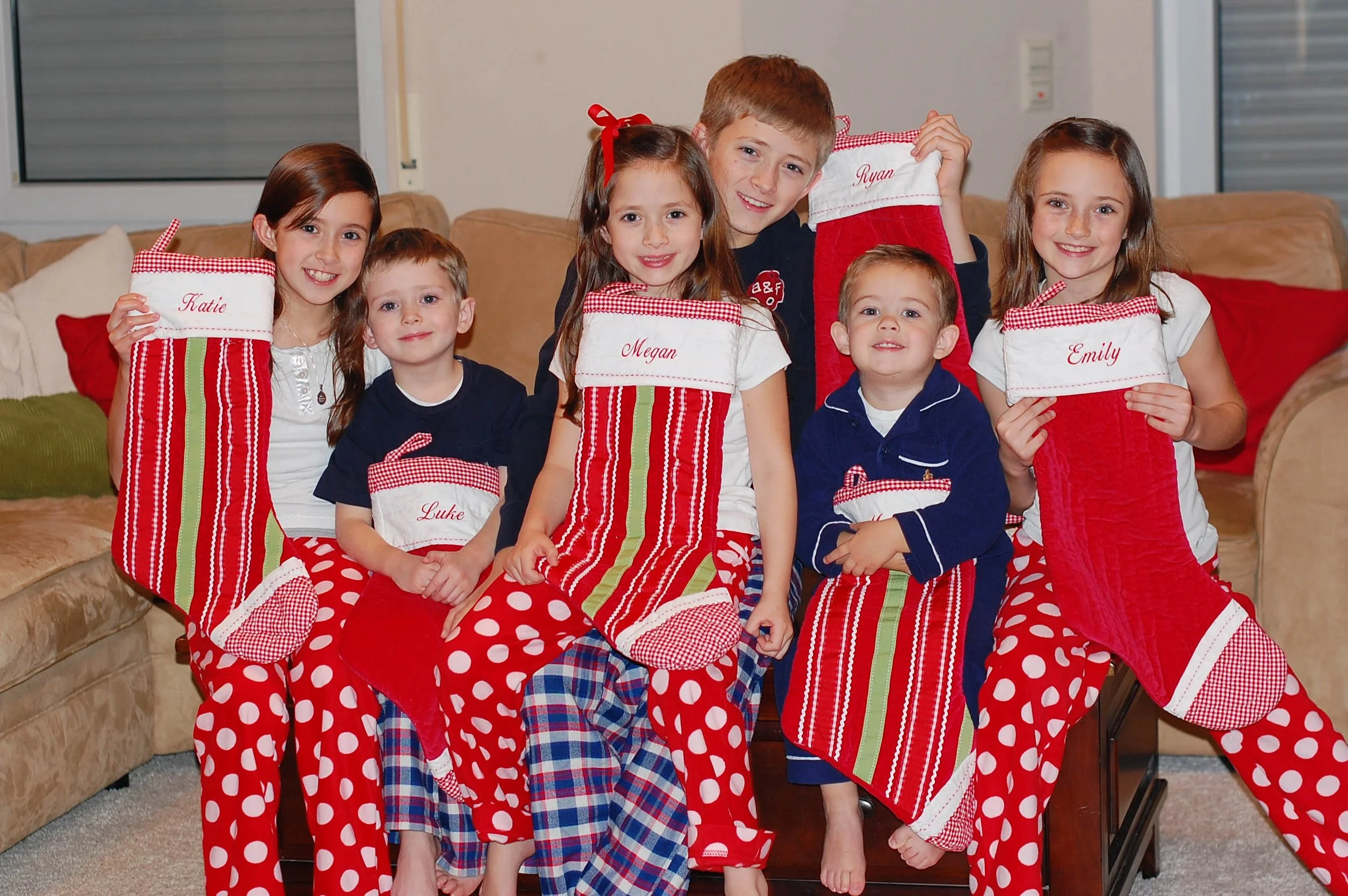 6kids stocking.jpg