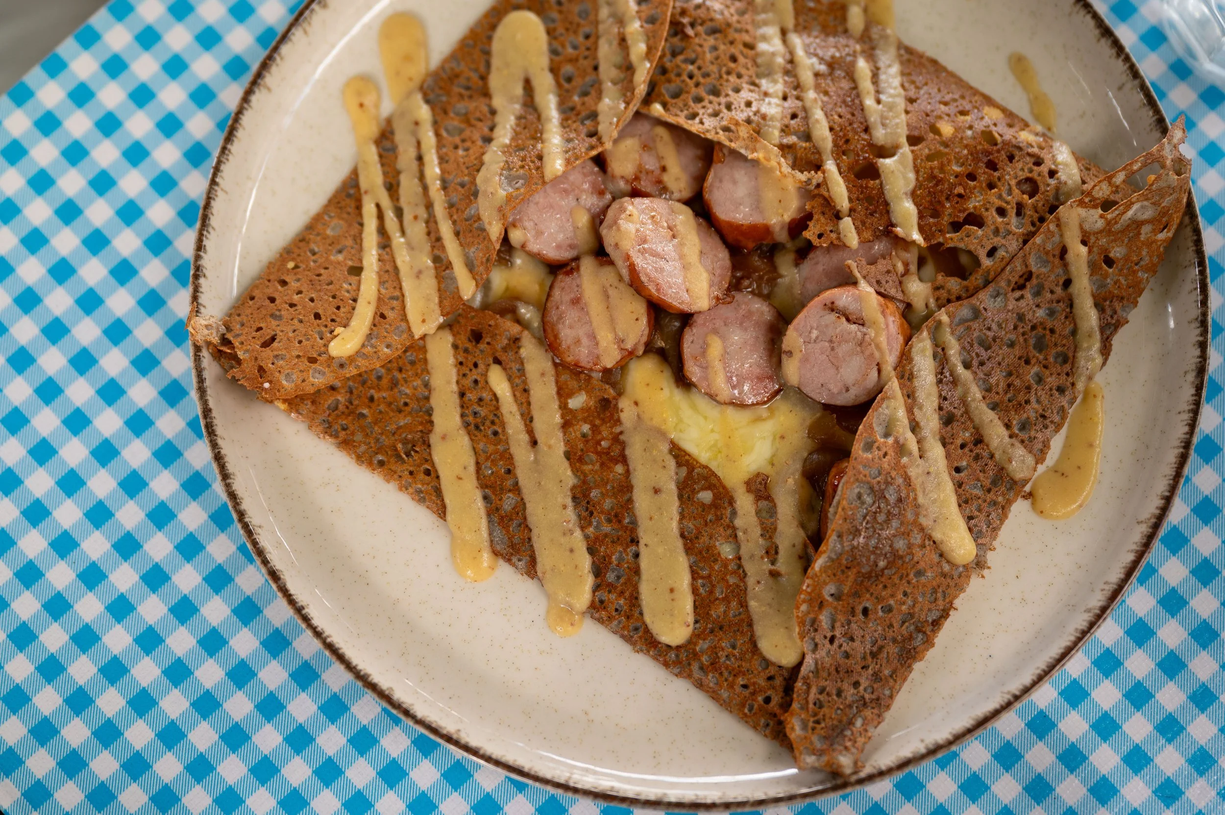 Lunch and walking through Amboise-62.jpg