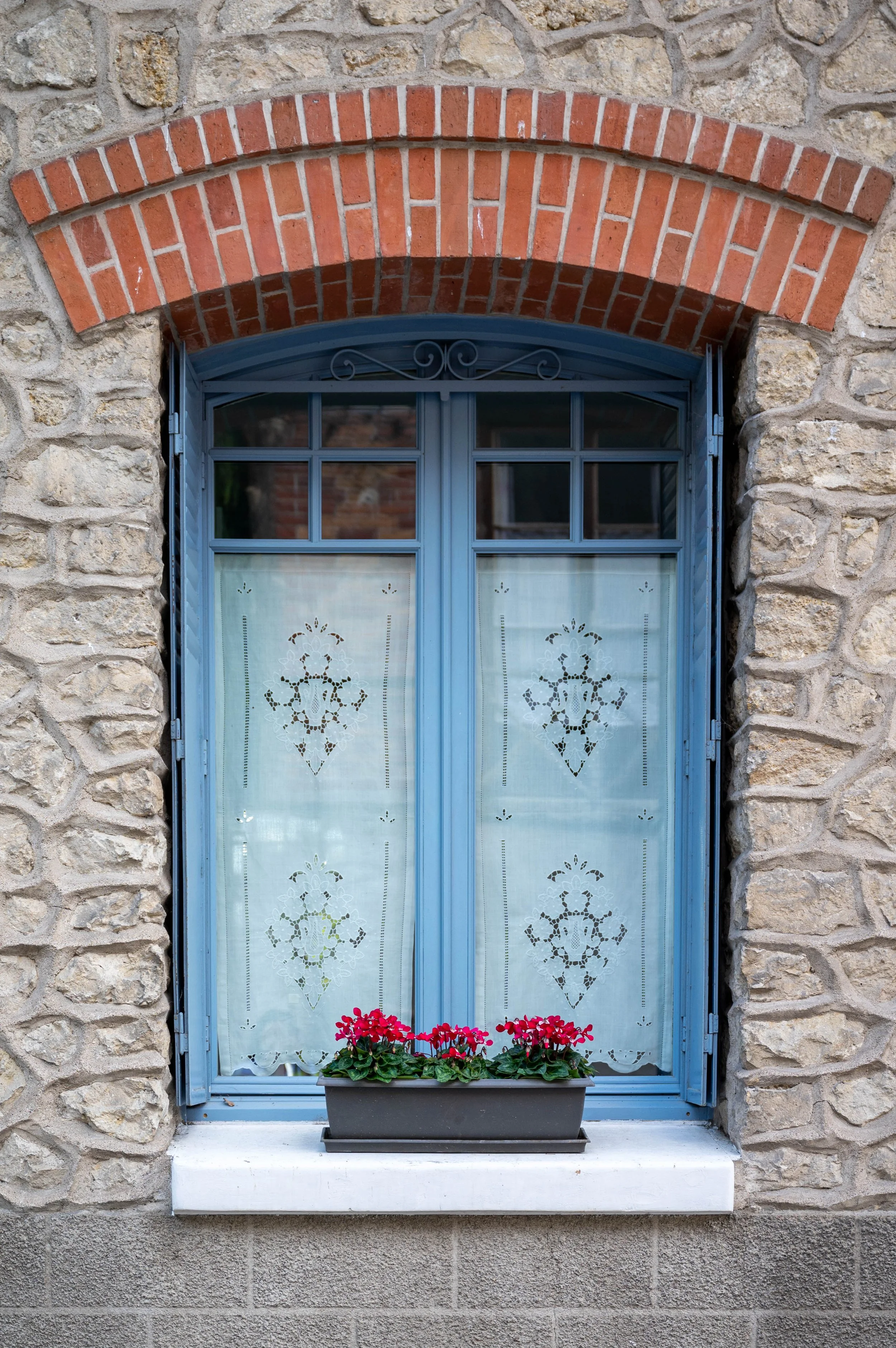 Lunch and walking through Amboise-82.jpg