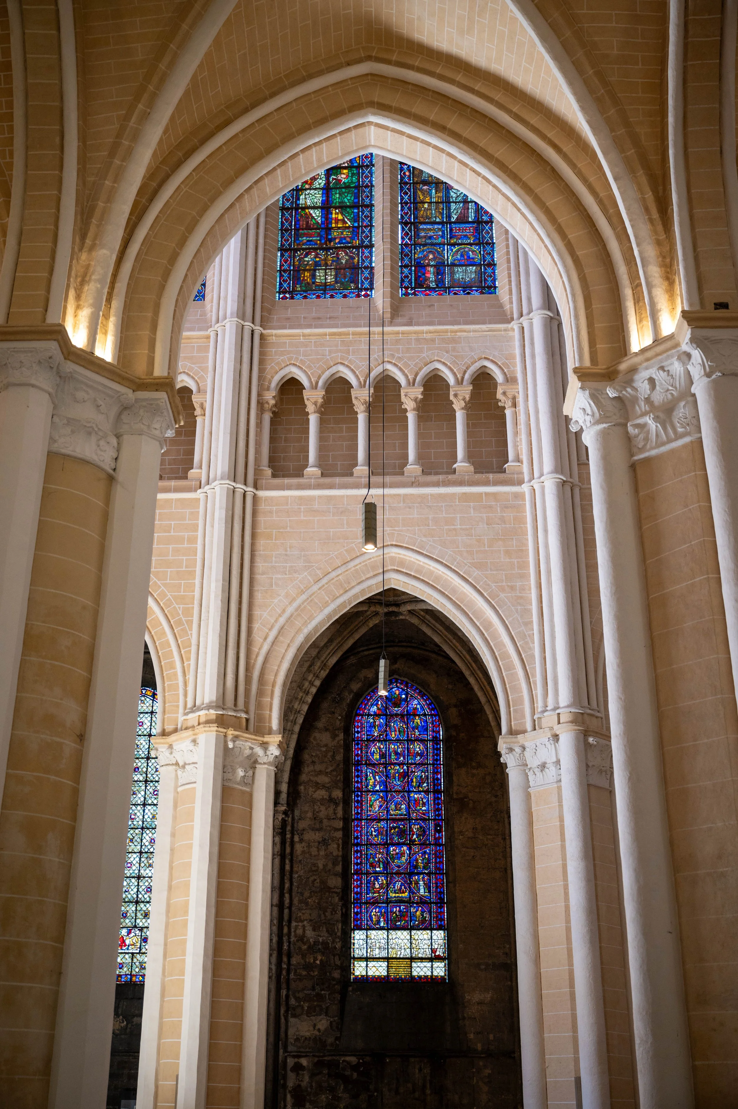 Chartres Cathedral and market-12.jpg
