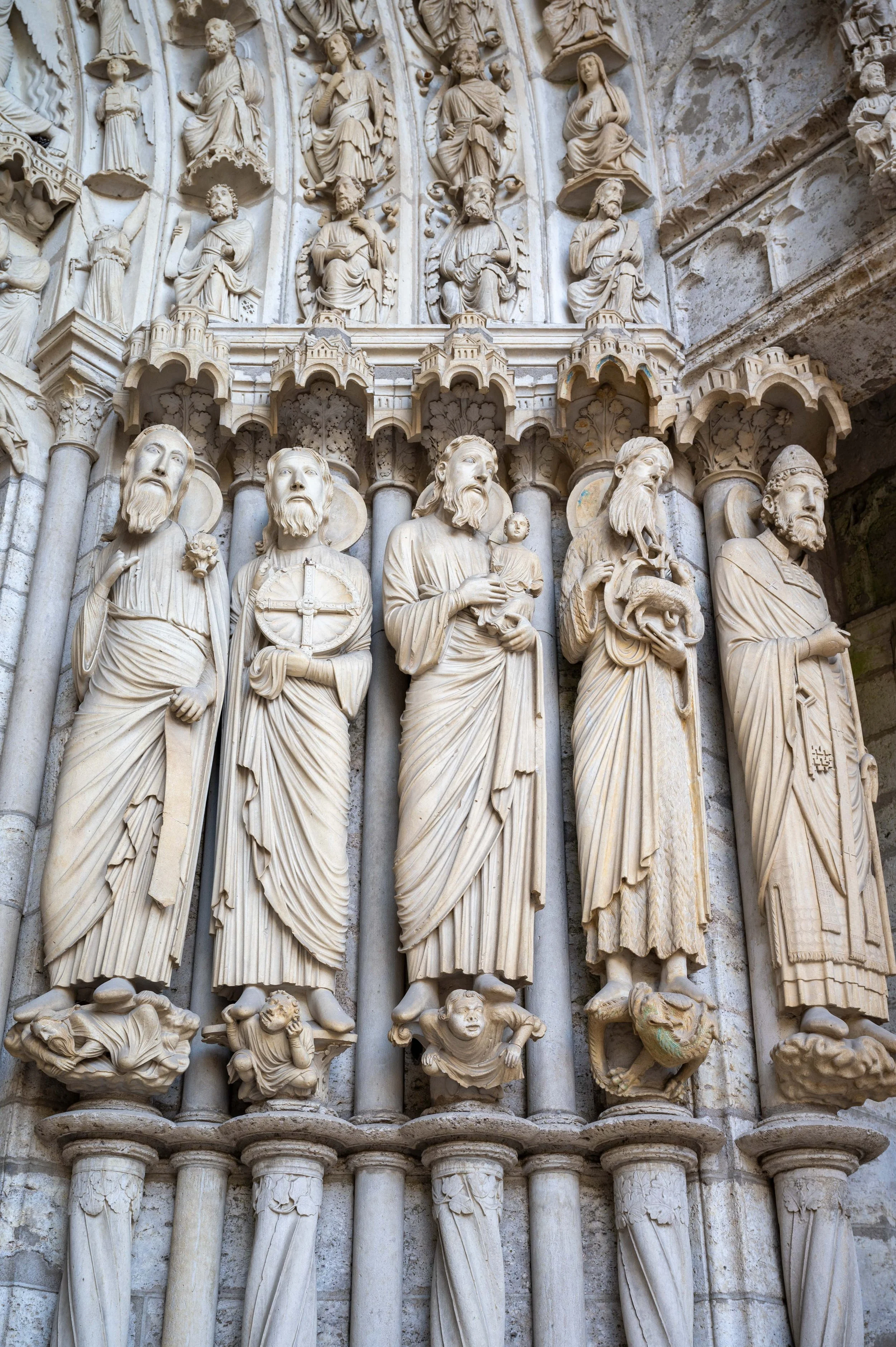 Chartres Cathedral and market-4.jpg