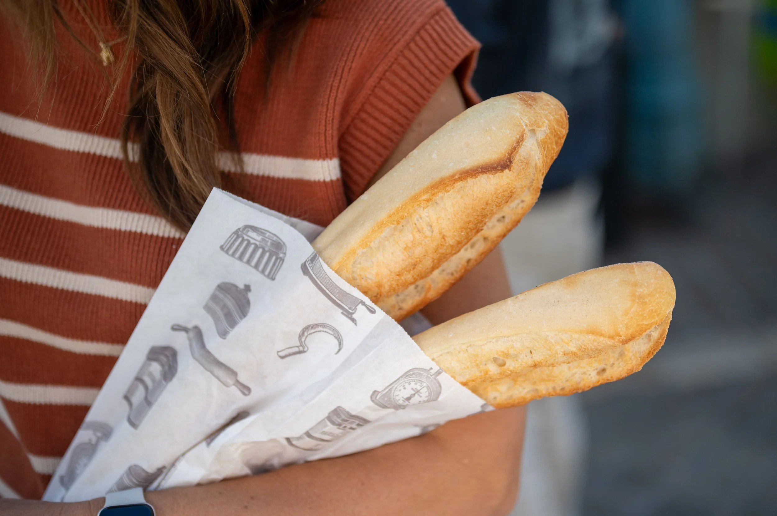 Chartres Cathedral and market-33.jpg
