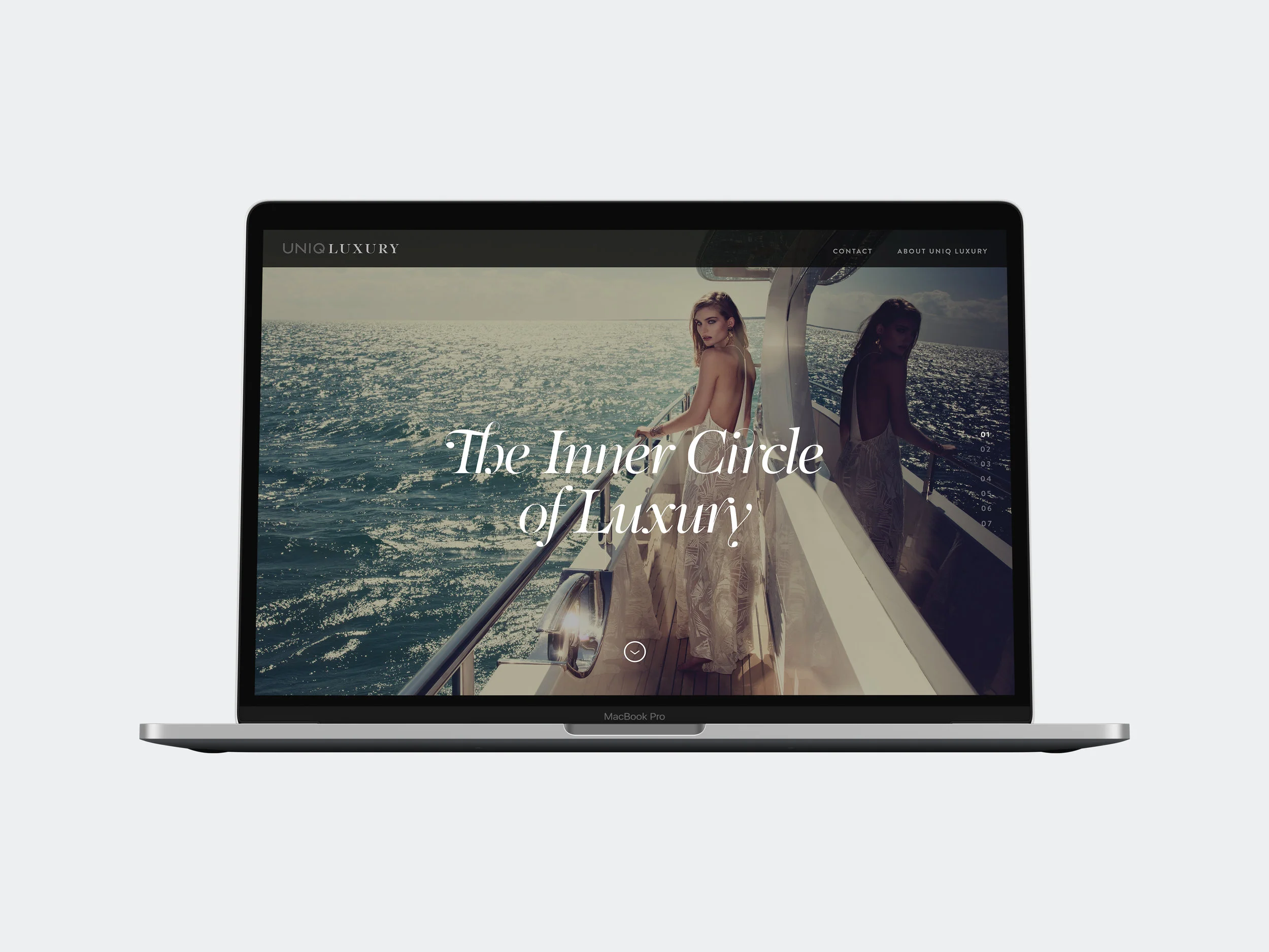 UNIQ-Macbook-1.jpg