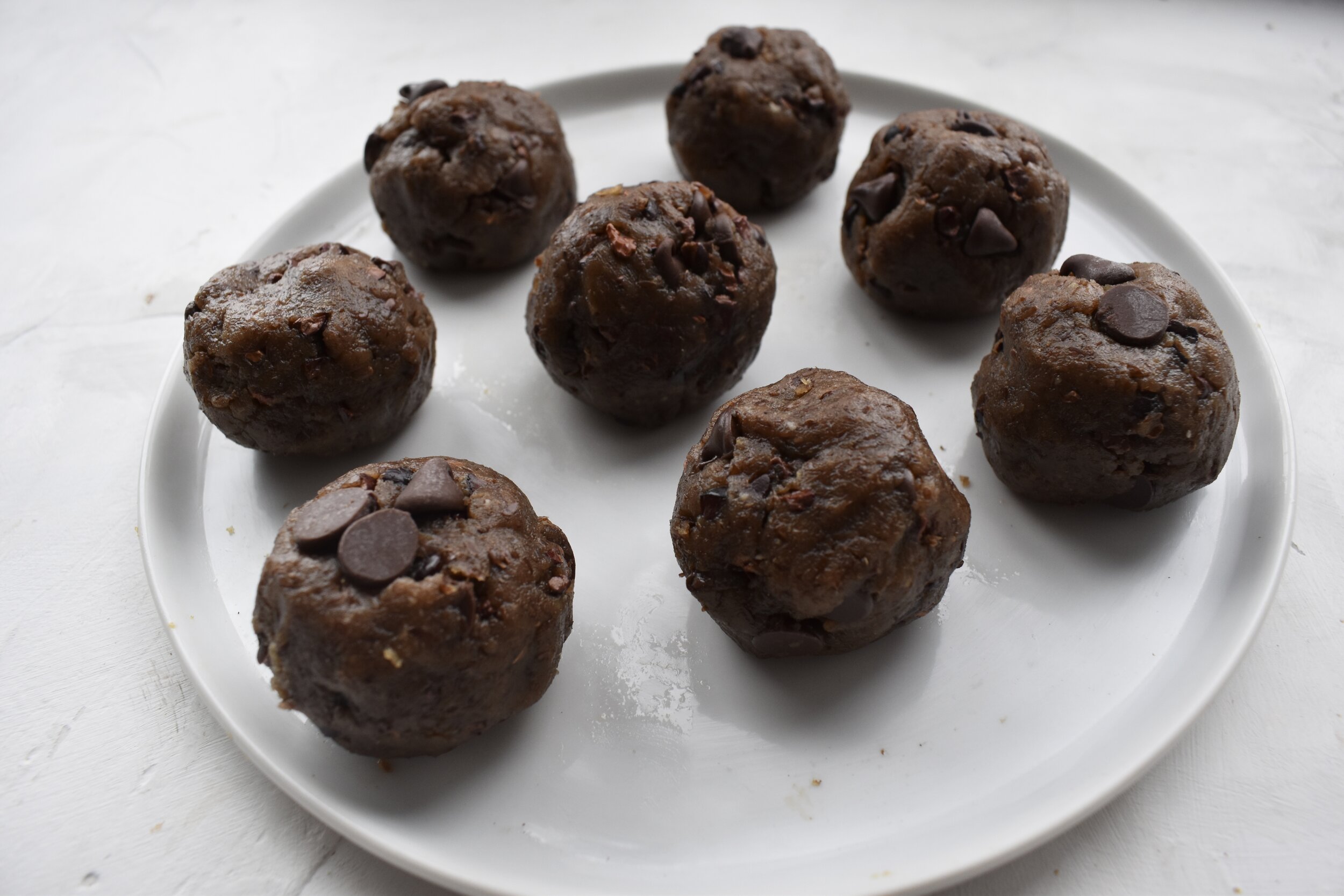 No-Bake Peanut Butter & Chocolate Protein Balls Recipe