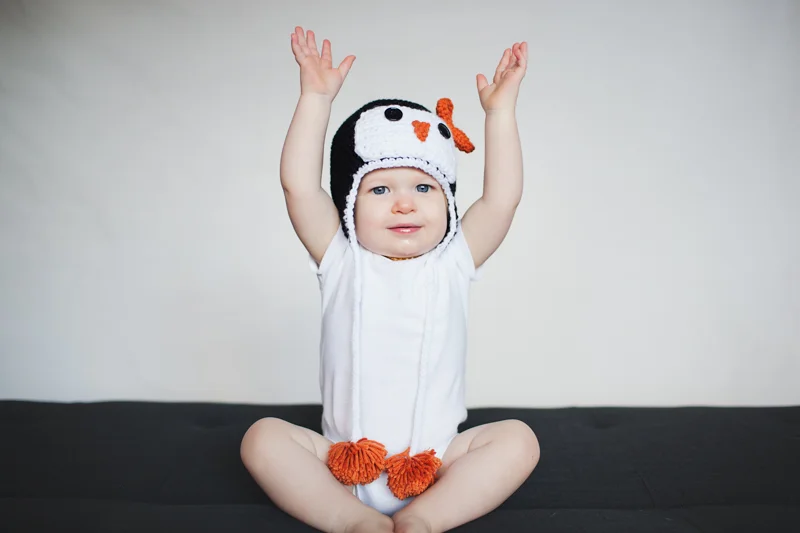 penguin crochet hat | lifestyle family photographer in bellingham, WA | visit www.jenfoxphotography.com