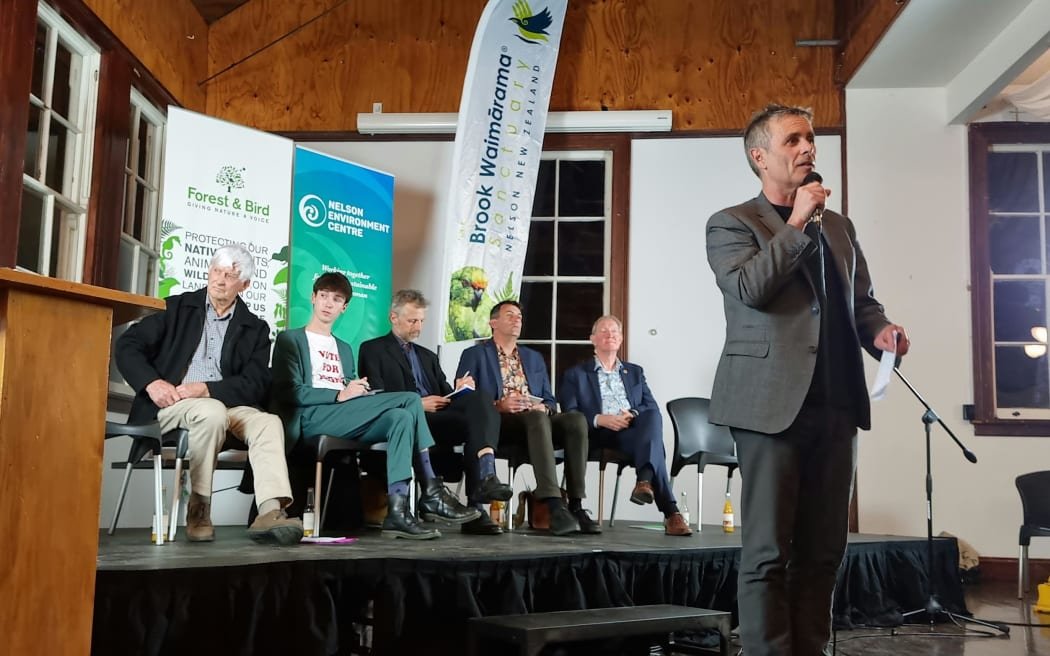 Nelsonians interrogate mayoral contenders on climate change [RNZ ~ 21 Sep 2022]