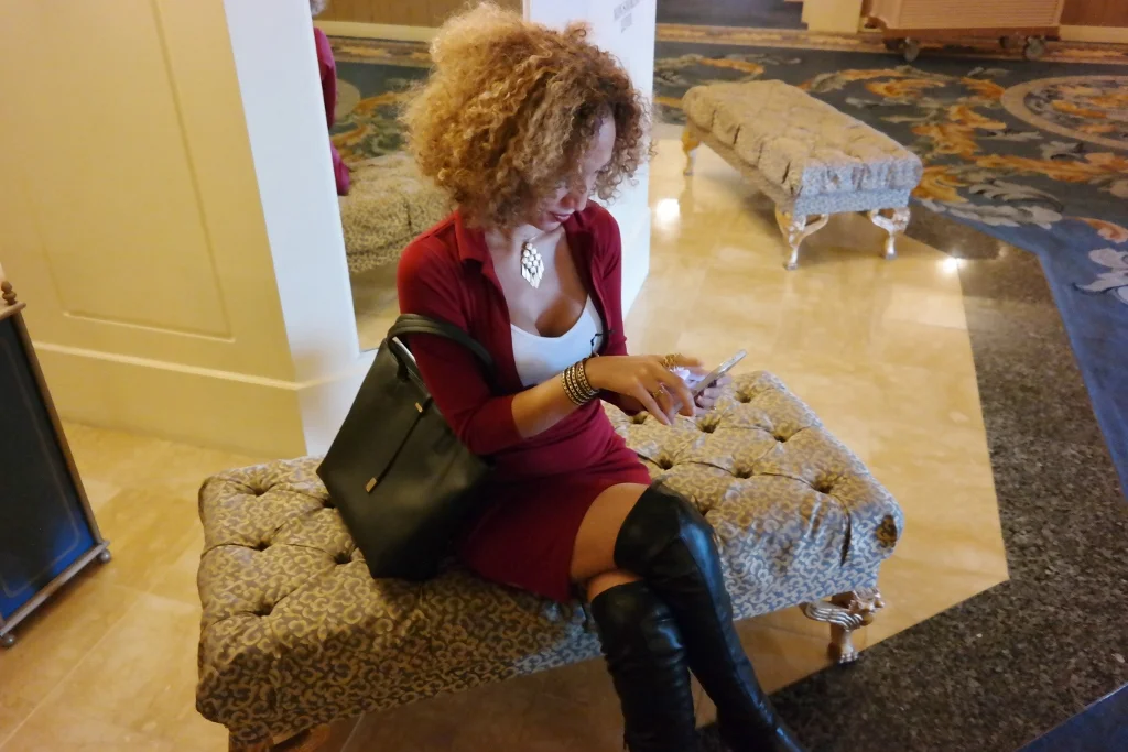 Sili_Red_Dress_Sitting_.jpg