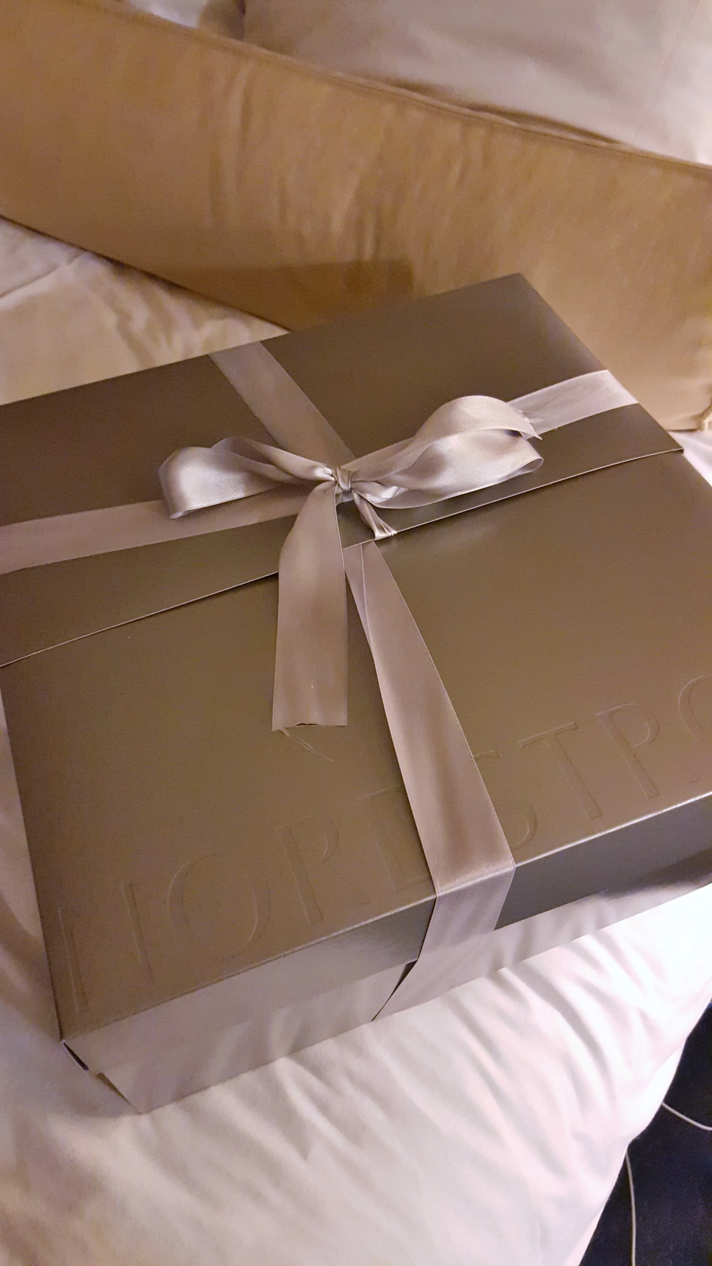 Vince_Camuto_Box.jpg