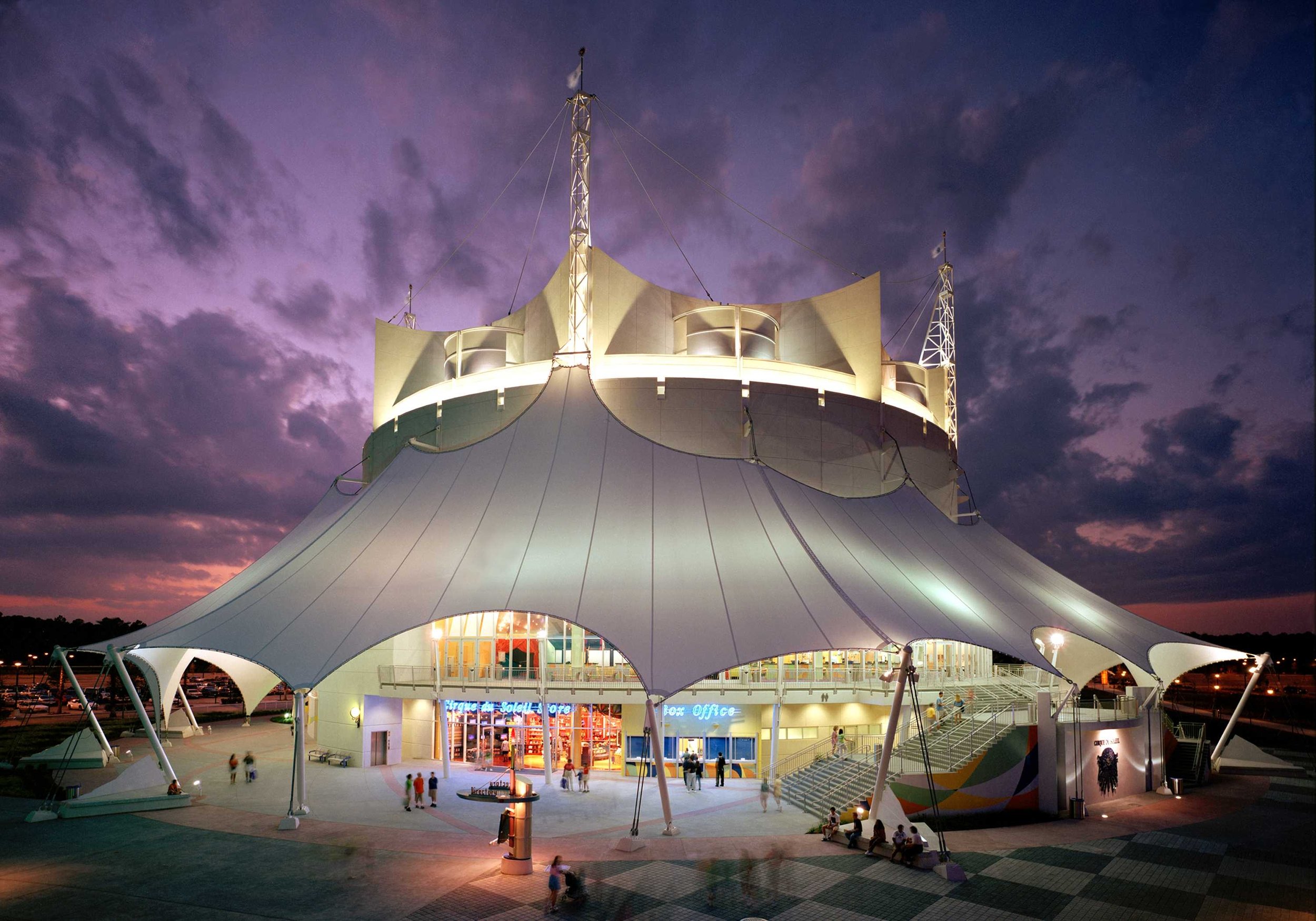 Cirque_La_Nouba.jpg