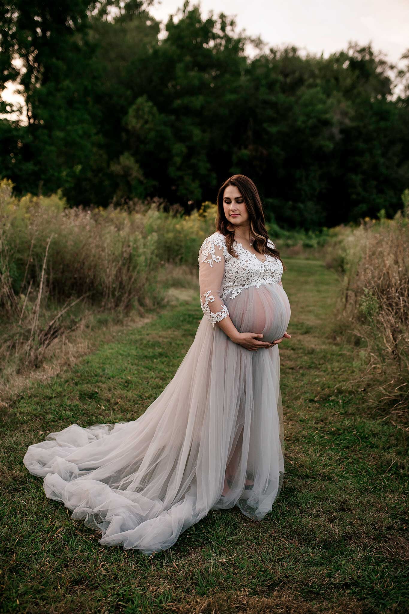 Hampton, Illinois outdoor maternity session gowns 